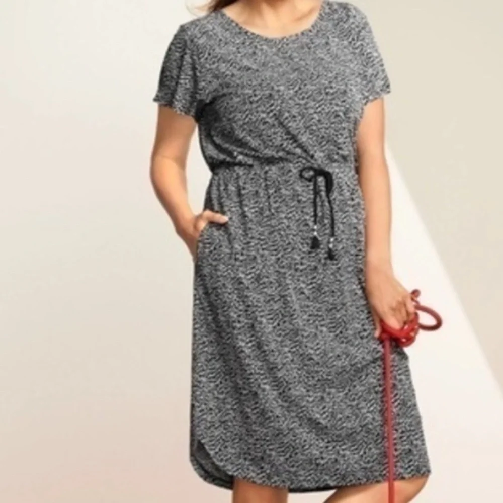 NWT Talbots short sleeve midi dress. Length 40” armpit/armpit 20”, shoulders 15”
